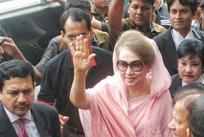তদন্ত কর্মকর্তাকে ফের জেরার আবেদন খালেদার