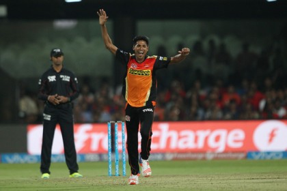 'স্লগ ওভারে সেরা মুস্তাফিজ'
