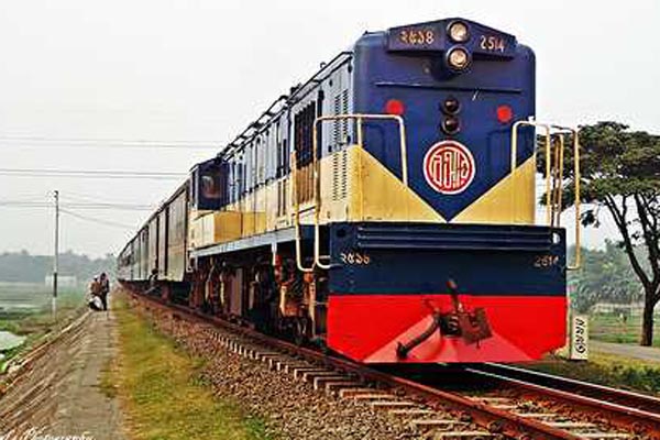 মৌলভীবাজারে ট্রেনে কাটা পড়ে নারীর মৃত্যু