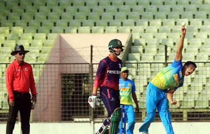 প্রিমিয়ার লিগ খেলছেন তাসকিন