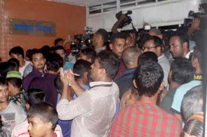 কলাবাগানে জোড়া খুন, আলামত সংগ্রহ করছে পিবিআই