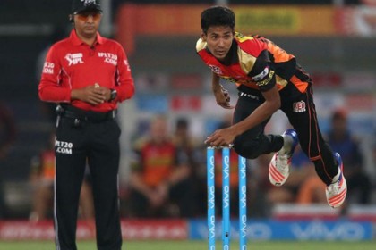 মুস্তাফিজকে দেখলে ওয়াসিমকে মনে পড়ে: স্টেইন