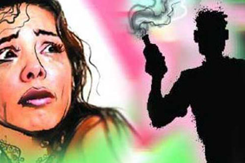 লালবাগে বৃদ্ধাকে এসিড নিক্ষেপ