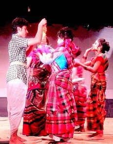 নেত্রকোনায় মঞ্চস্থ হল সোনাই মাধব গীতিনৃত্য