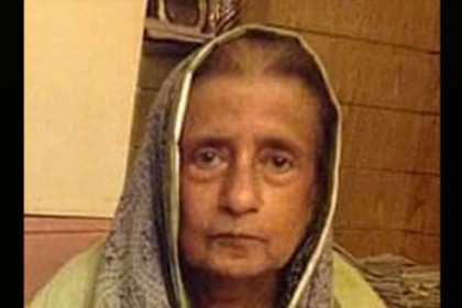 আমির খসরুর শাশুড়ির ইন্তেকাল