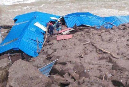 চীনে ভূমিধসে নিখোঁজ ৩৫ শ্রমিক