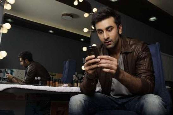 সাংবাদিকের ফোন 'ছিনতাই' করলেন রণবীর!