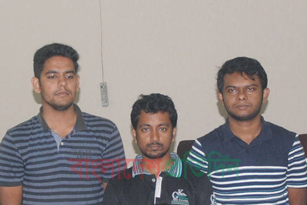আইসিপি কনটেস্টে জাবির ৩ ছাত্র