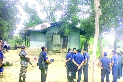 ক্যাম্পে কমান্ডার নিহত, অস্ত্র ও গুলি লুটের ঘটনায় মামলা