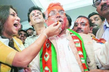 দিলীপের চোখে যাদবপুরের ছাত্রীরা ‘বেহায়া’
