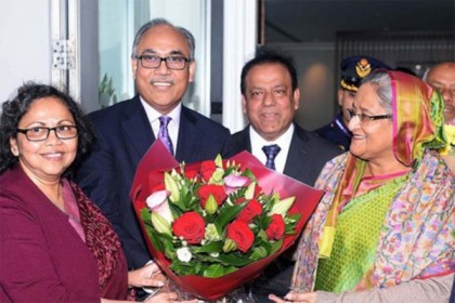 লন্ডন পৌঁছেছেন প্রধানমন্ত্রী