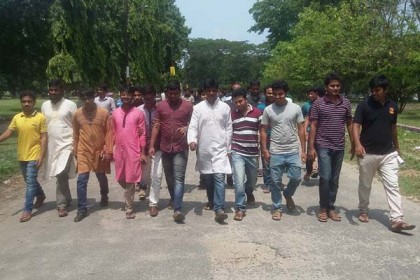 স্বদেশ প্রত্যাবর্তন দিবস; ইবিতে ছাত্রলীগের আনন্দ মিছিল