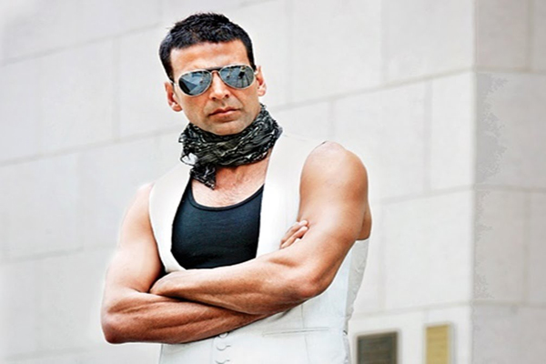 'সমকামী' অক্ষয়