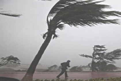 রোয়ানুতে লণ্ডভণ্ড ভোলা, প্রাণহানি