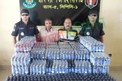 চাঁপাইনবাবগঞ্জে ২ হাজার বোতল ফেন্সিডিলসহ আটক ২ 