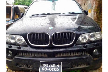 ফের বিলাসবহুল গাড়ি আটক