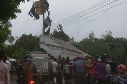 সিরাজগঞ্জে কাল বৈশাখী ঝড়ে ব্যাপক ক্ষয়ক্ষতি