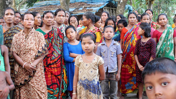 ঠাকুরগাঁওয়ে পরাজিত প্রার্থীর ভয়ে অবরুদ্ধ গ্রামবাসী