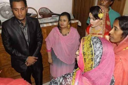 ফেসবুকে মাহির কিছু ছবি 'ভাইরাল'