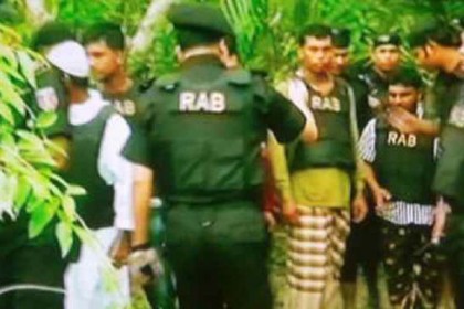 'মাস্টার বাহিনি'র আনুষ্ঠানিক আত্মসমর্পণ দুপুরে