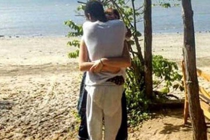 ভালবাসার বন্ধন যখন ভাইরাল সাইবার ওয়ার্ল্ডে