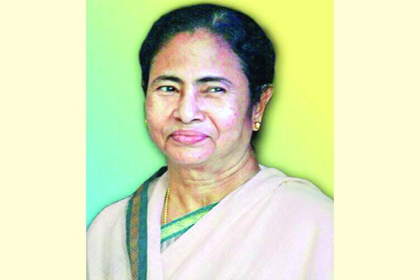 মমতাকে শাড়ি ও কবিতার বই পাঠালেন এরশাদ