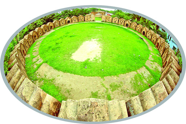 প্রাচীন জলদুর্গ