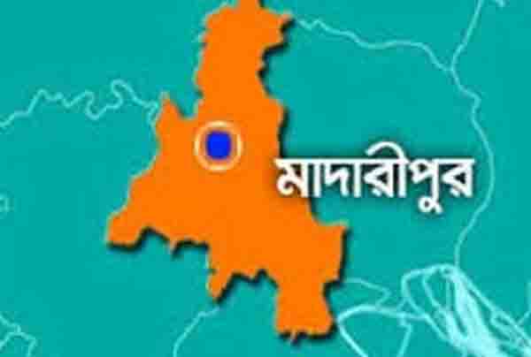 মুরগির খামারে দুর্বৃত্তদের আগুন, হাজার মুরগির মৃত্যু