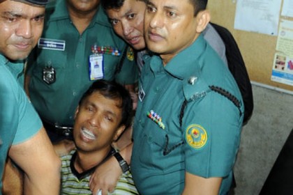 স্ত্রীর মরদেহ দেখতে চট্টগ্রামে এসপি বাবুল