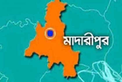মুরগির খামারে দুর্বৃত্তদের আগুন, হাজার মুরগির মৃত্যু