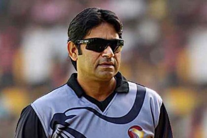 বিসিবির প্রস্তাব ফিরিয়ে দিলেন আকিব জাভেদ
