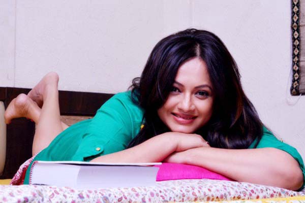 বিশেষ বন্ধু! এই মুহূর্তে ভ্যাকেন্সি চলছে: শ্রীলেখা