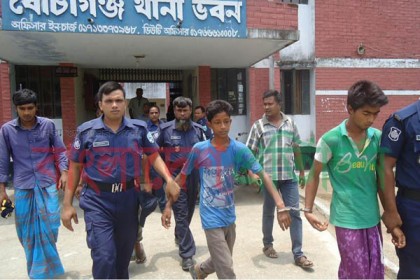 দিনাজপুরে রিয়াদ হত্যা মামলায় আটক ৪