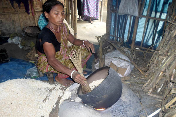 রমজানে ব্যস্ত মুড়ির গ্রাম