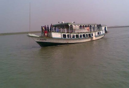 বরিশালে ছোটো লঞ্চ চলাচলে নিষেধাজ্ঞা 