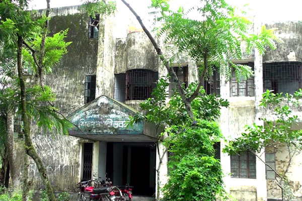 লক্ষ্মীপুর বিসিক শিল্প নগরী যেন এক পরিত্যক্ত এলাকা