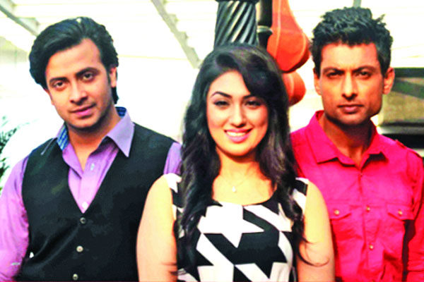 আলোচনায় ঈদের যত ছবি