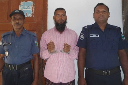 চাঁপাইনবাবগঞ্জে জেএমবি সদস্য গ্রেফতার
