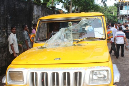সিলেটে তুচ্ছ ঘটনায় শ্রমিক-ট্রাকচালক সংঘর্ষ, শতাধিক ট্রাক ভাঙচুর