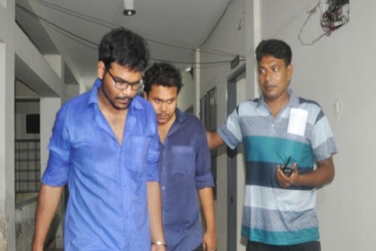 বরিশাল মেডিকেলের ২ ছাত্রলীগ নেতা গ্রেফতার