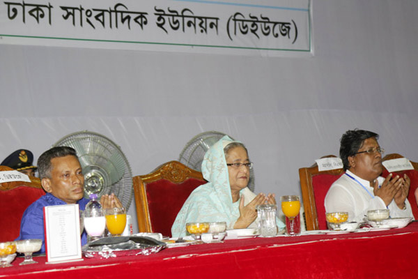 'সরকারের সমালোচনা যেন অসংলগ্ন না হয়'