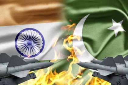 বাড়ছে পাক-ভারত পরমাণু যুদ্ধের শঙ্কা