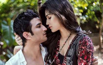 প্রেমের 'আনুষ্ঠানিক ঘোষণা' দিচ্ছেন সুশান্ত-কৃতি