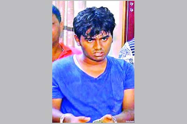 ফাহিমের লাশ চাঁপাইনবাবগঞ্জে দাফন
