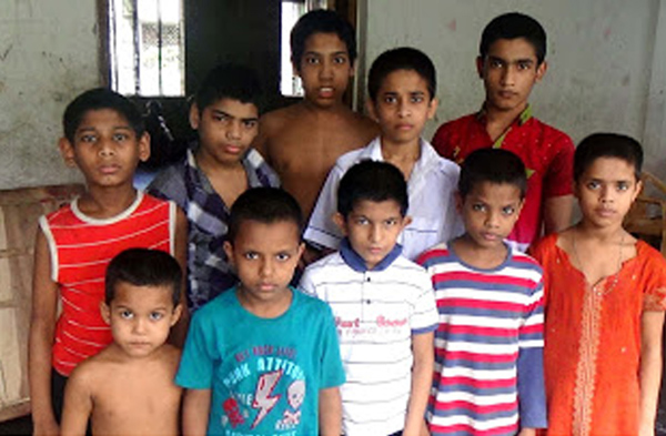 ফরিদপুরে পথভোলা ১০ শিশু ফিরতে চায় আপন গৃহে