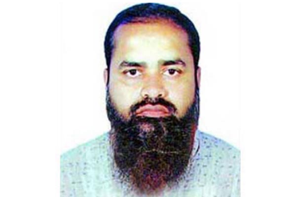 হাজিরা খাতায় সই করে পালালেন সাংসদ রানা