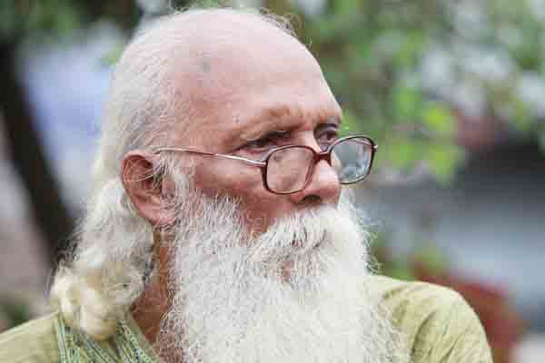 কবি নির্মলেন্দু গুণের ৭২তম জন্মবার্ষিকী আজ
