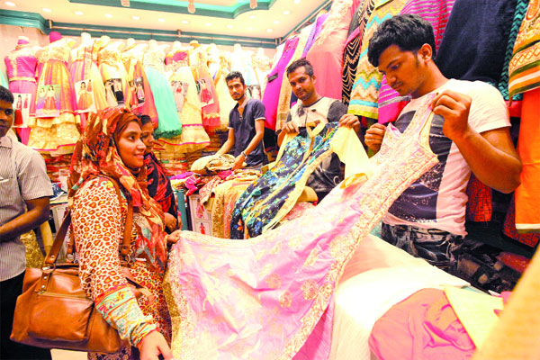 বাজিমাত করছে ‘বাজিরাও মাস্তানি’