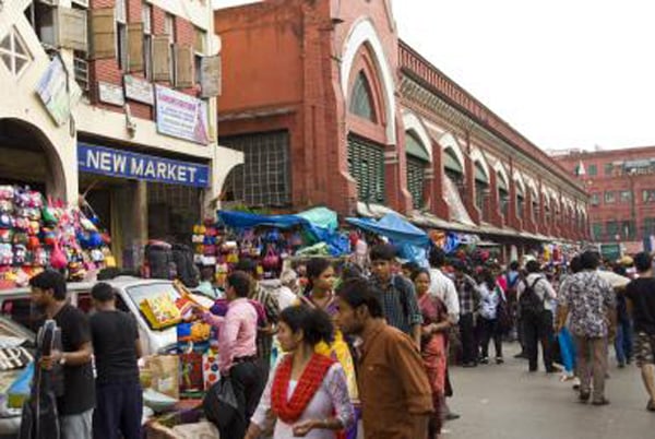 কলকাতায় ঈদের কেনাকাটায় মানুষের ঢল 