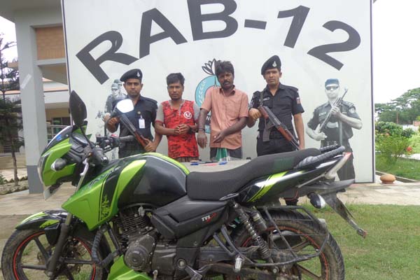 সিরাজগঞ্জে ৪শ’ পিস ইয়াবাসহ গ্রেফতার ২